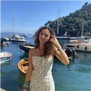 Salve! Sono Giulia e sono laureata in storia. Offro lezioni private ad ogni grado